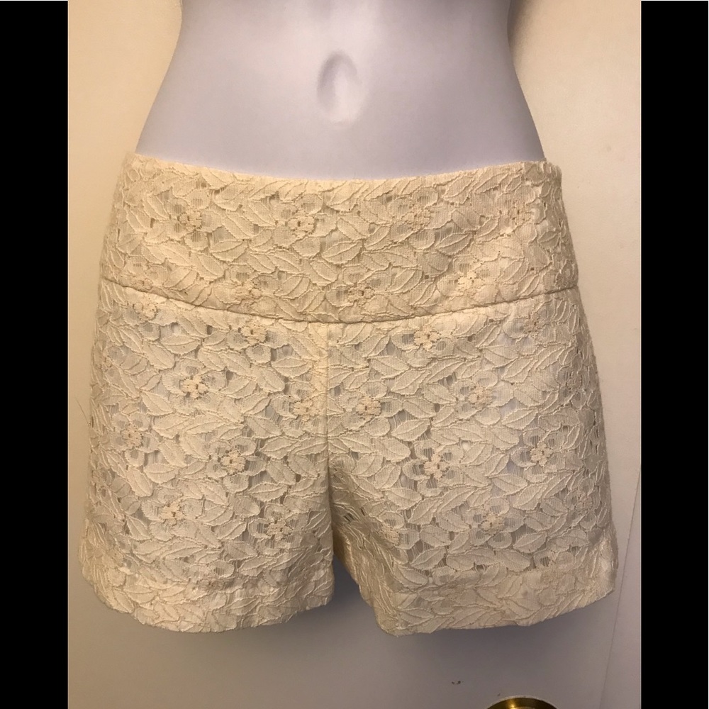 DAZZ, size S(Chico)white off lace shorts